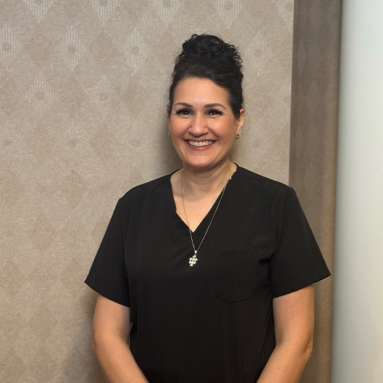 Dental assistant Evelin